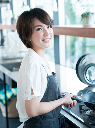 村山瑛子