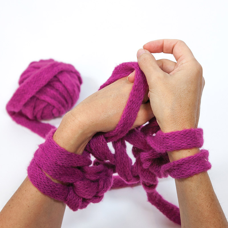 アームニッティング（腕編み）でスヌードを編もう♪