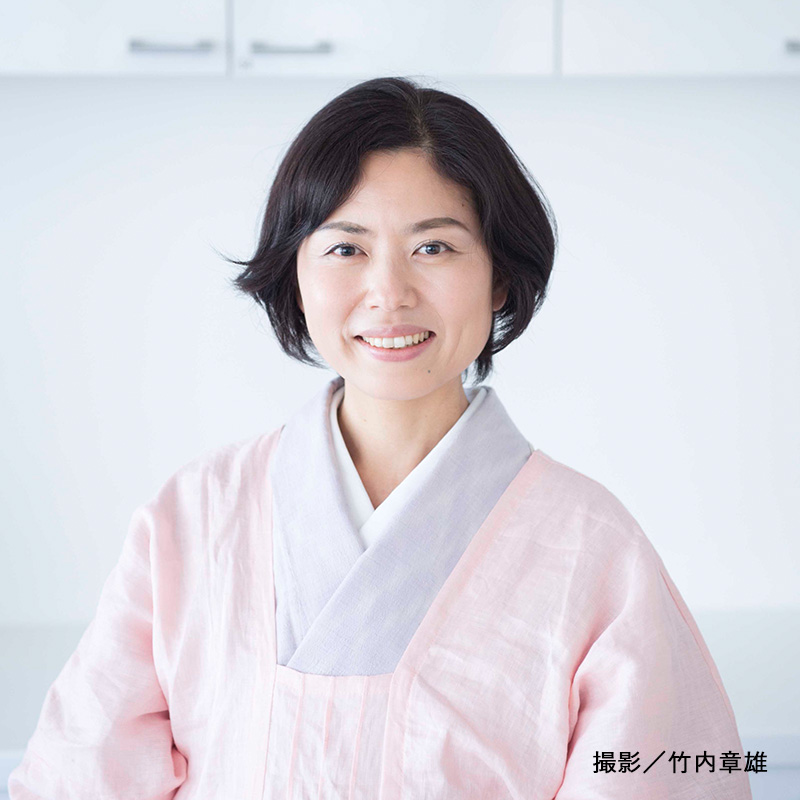濱田美里さんに教わり、作って、持って帰れる♪ 「ブルーベリークリームの米粉のロールケーキ」