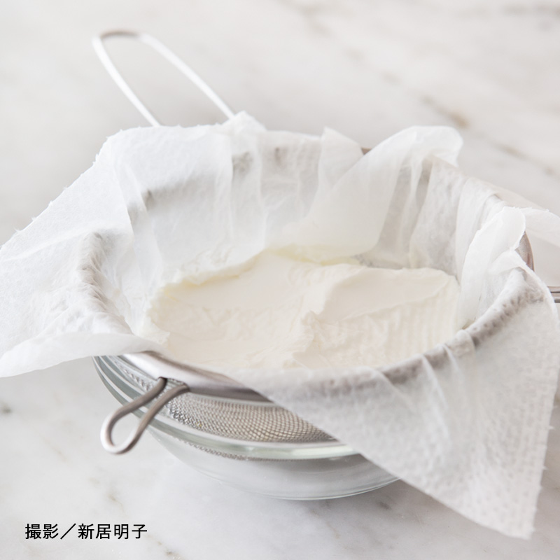 若山曜子さんに習うヨーグルトのお菓子　リッチヨーグルトレアチーズケーキ＆ヨーグルトバーク