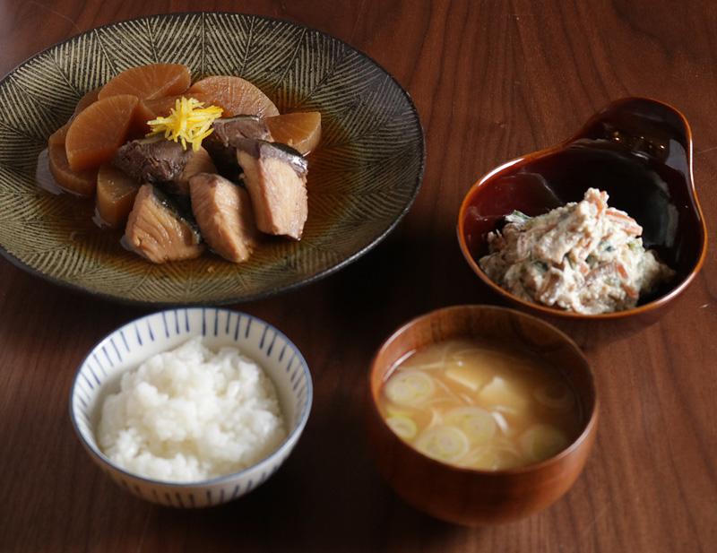 【一人で作る】冬の定番和食「ぶり大根」と「白あえ」