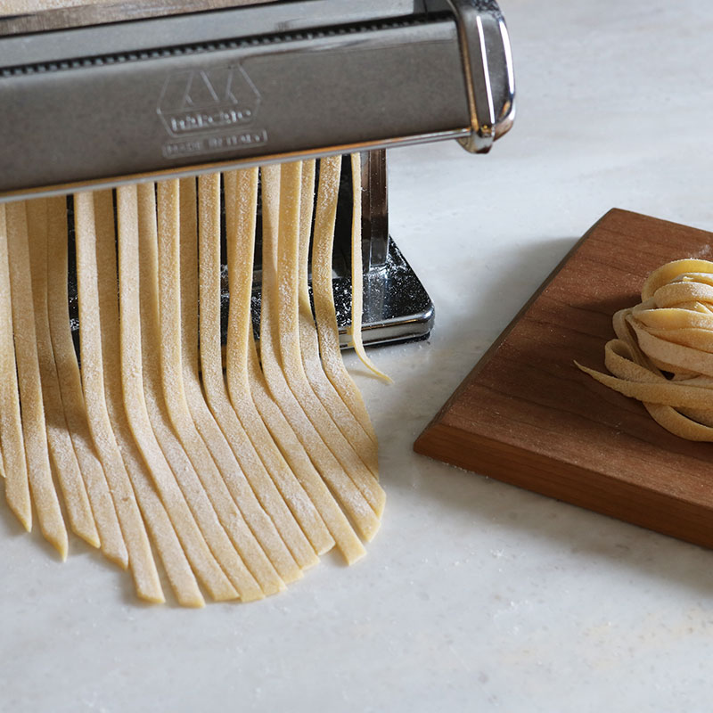 平打ち生パスタを作って本格イタリアン♪  そら豆のレモンオイルパスタ＆手作りブッラータ