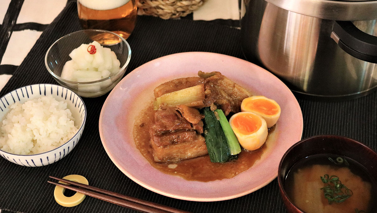 基本の料理　箸ですっと切れる！ 柔らかとろ～り「豚の角煮 半熟煮卵添え」