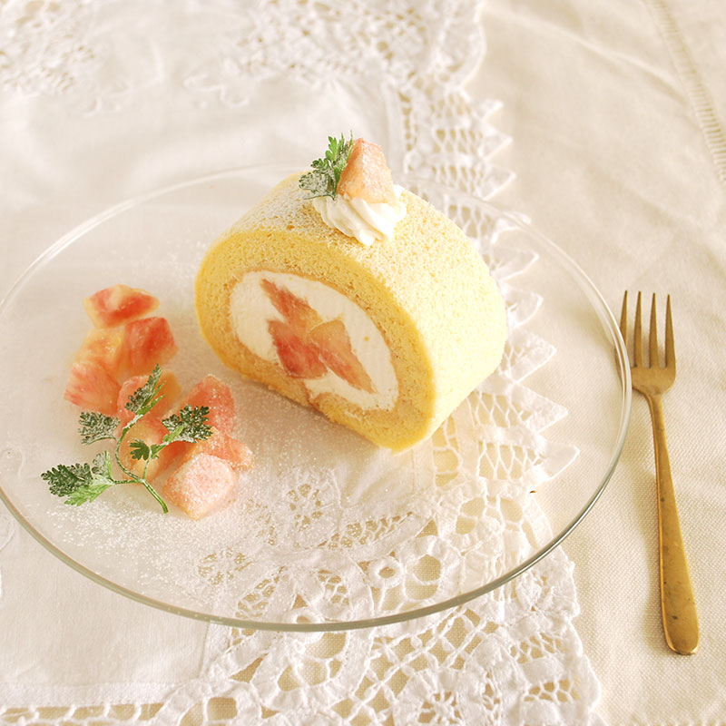 下迫綾美さんの～ぜいたく桃のシフォンロールケーキ～