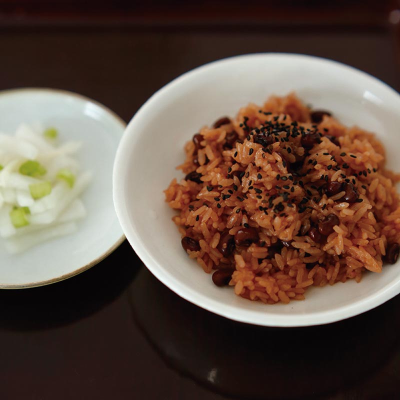 藤井恵さんの春の食卓　～炊きおこわ、うどとさわらのみそ煮の献立～