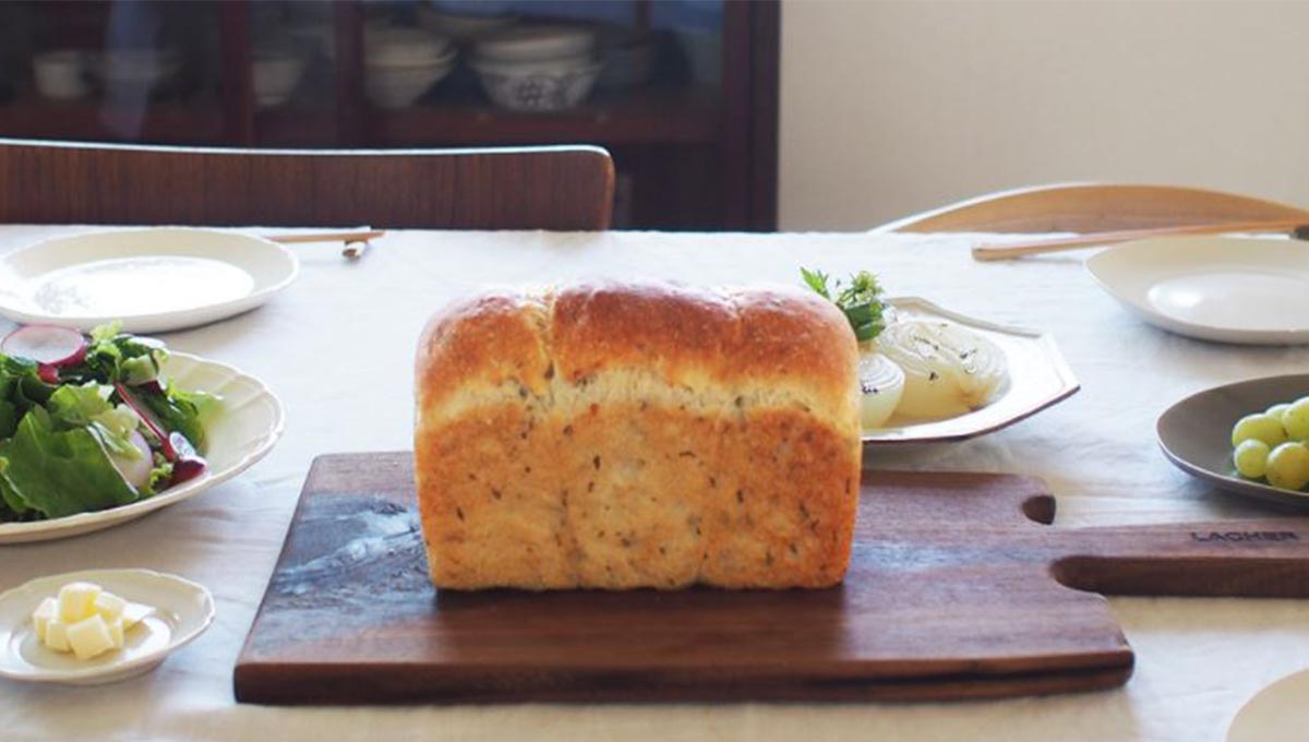 手ごねした生地はお持ち帰り じっくり発酵の フレッシュハーブのミニ食パン コトラボ オレンジページの体験型スタジオ 手ごねした生地はお持ち帰り じっくり発酵の フレッシュハーブのミニ食パン コトラボ オレンジページの体験型スタジオ