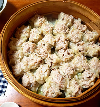 重信初江さんの肉シュウマイ！～小粋な中華つまみアラカルト～