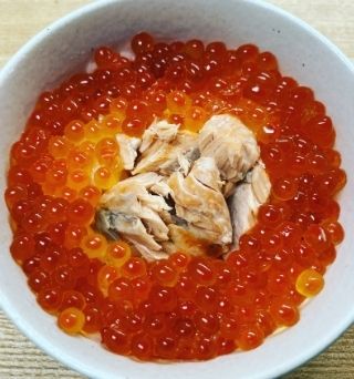 ながさきさんの旬のお魚教室　きらめくごちそう！　イクラの塩漬け＆秋鮭とイクラの親子丼