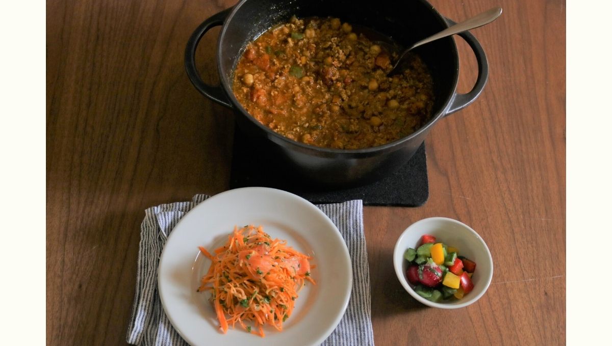 忙しい日々に大活躍！　ひよこ豆のキーマカレーがメインの作りおき