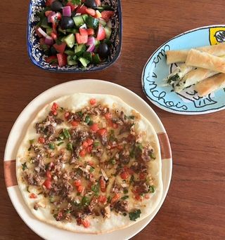 重信初江さんのごきげん！ トルコ料理　～現地風薄焼きピザ＆白チーズの春巻き～