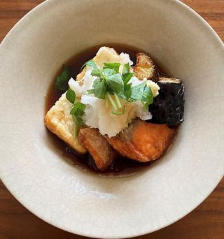 料理家・吉田愛さんの季節の和食レッスン～鮭となす、豆腐の揚げだし～