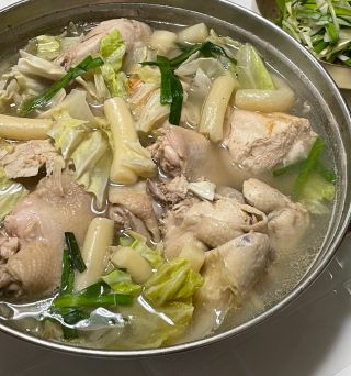 キム・ヨンジョンさんに教わる本場韓国料理～漢方タッカンマリと緑豆チヂミを作ってマッコリで乾杯♪～