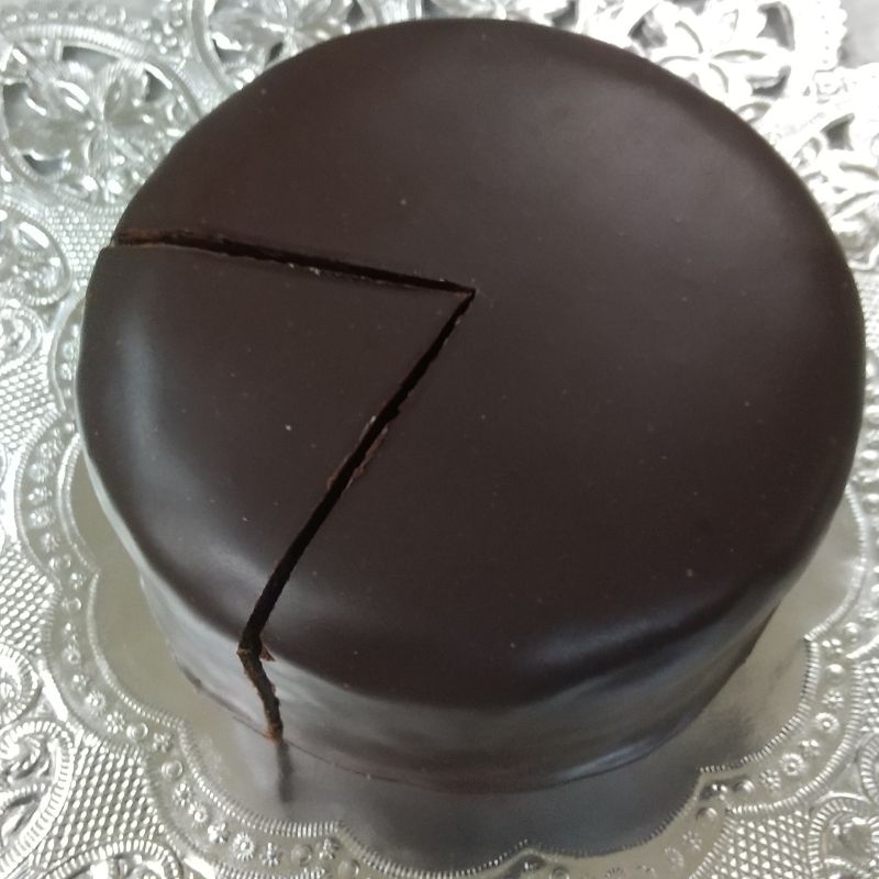 スイス・ドイツ菓子 こしもとに教わる～歴史あるチョコレートケーキ「ザッハトルテ」～