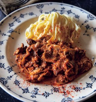 上田淳子さんのフランス人の仕込み術～牛肉の煮込み・ミロトンを作ろう～