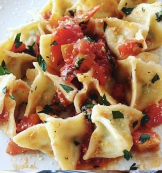 料理家KEITAさんによる満足イタリアン宣言　手打ちパスタ「ファゴッティーニ」とシチリア名物「いわしのベッカフィーコ」