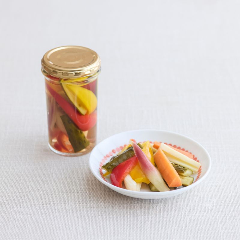 コトラボ初登場！　食品ロス削減に取り組む料理研究家チーム「あすまるさんキッチン」といっしょに作る、夏野菜ピクルスとワンプレートご飯