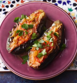 サラーム海上さんのメイハネナイト！ 冷菜3品とメイン「バルック・ココレッチ（魚介のスパイス焼き）」で乾杯♪