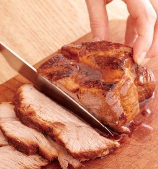 味がしみて柔らか　自家製「チャーシュウ」に挑戦！