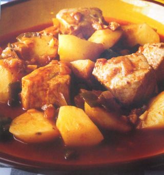 丸山久美さんに習う、美食の地＝スペイン・バスク地方の魚介料理「マルミタコ」とデザート「ガトー・バスク」