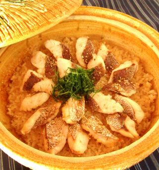 石井傳十郎さんの素材の持ち味をいかす和食「鯛めし」
