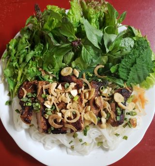 浅草「ベトナム料理・ビストロ・オーセンティック」中塚麻美子さんの暑さを乗り切る！　本格ベトナムごはんレッスン「ブン・ティット・ヌン」