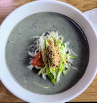 キム・ヨンジョンさんといっしょに味わいつくそう！ 本場の韓国料理 「えごまキムチ」を作って、お持ち帰り♪