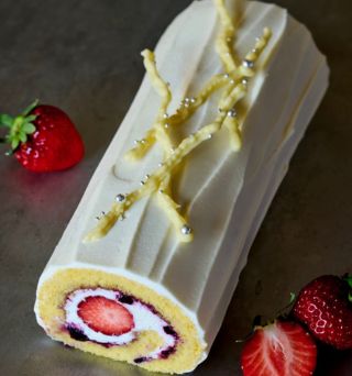 青山翠さんのノエルのお菓子教室～白いブッシュ・ド・ノエルを作ろう～