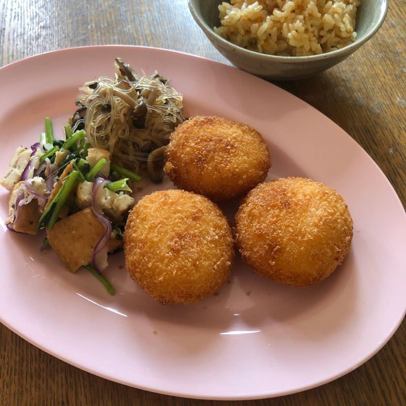 揚げもの大好き 夏井景子さんと楽しむコロッケの会～鮭とクリームチーズのコロッケ＆コチュジャンの油揚げコロッケ～