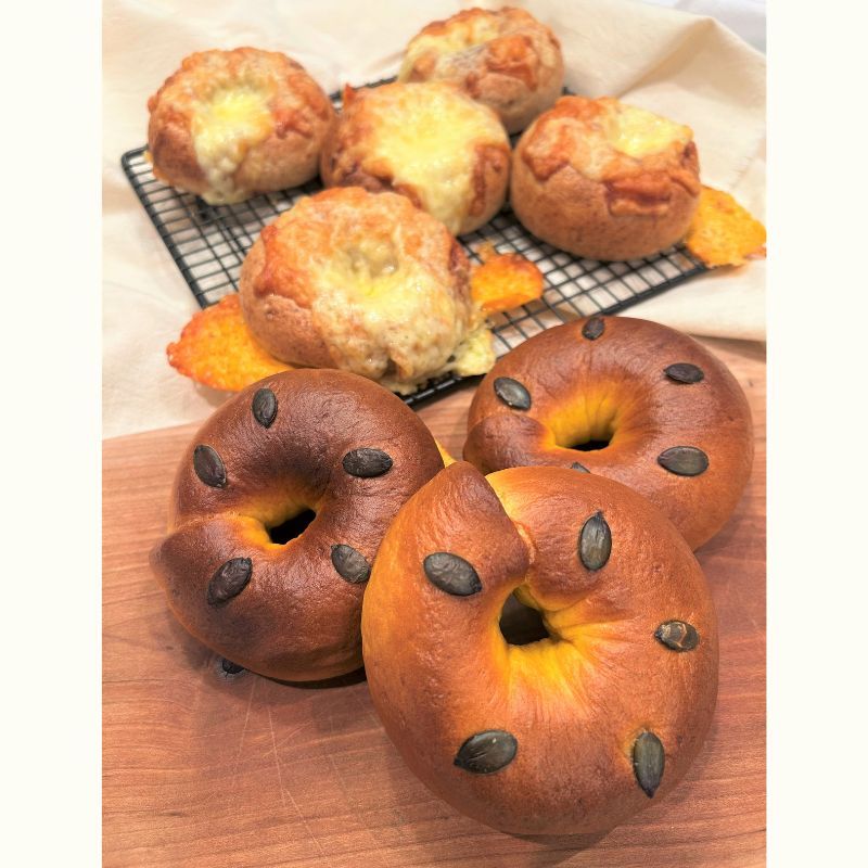 パン好きさん必見！ かぼちゃあんのベーグル＆胚芽ダブルチーズベーグル