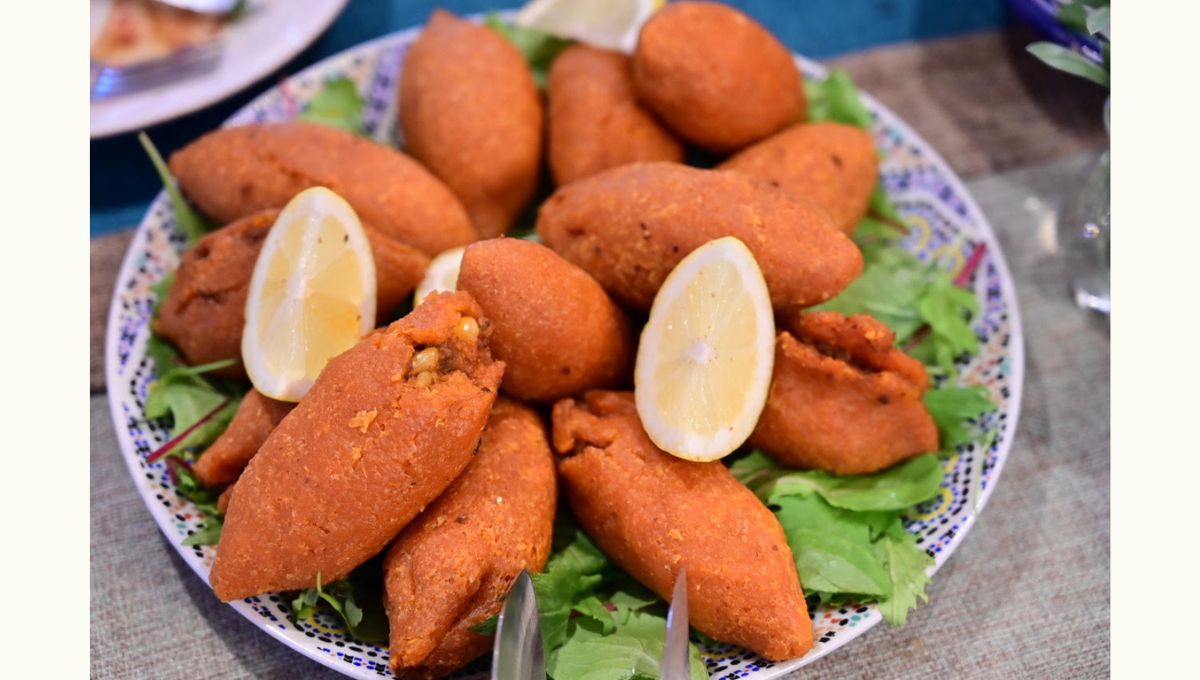 サラーム海上さんのメイハネナイト！ 中東料理「イチリ・キョフテ」で乾杯♪