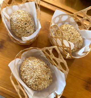 点心師・青柳ひろ美さんに習う、揚げもの点心 「ハムスイコー（咸水角）」＆「ごまだんご（芝麻球）」を作って、お持ち帰り♪