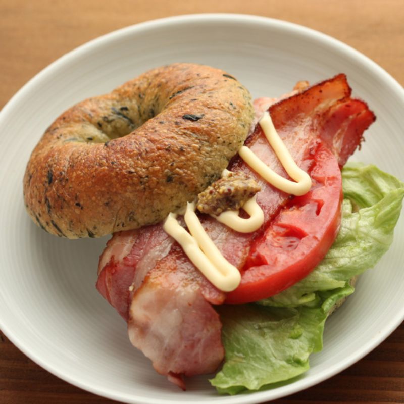 『HIGU BAGEL ＆ CAFE』樋口さんに教わる「豆乳バナナベーグル」を作って、お持ち帰り♪