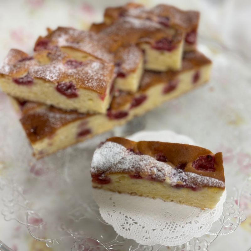 【Zoomライブ講座】Lazy Daisy Bakeryのイギリス菓子～サワーチェリーとクランベリーのケーキ～