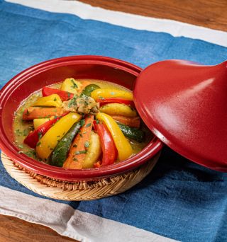 『シュクランキッチン』高橋英明さんの魅惑のモロッコ料理「鶏肉と塩レモンのタジン」～塩レモンを作って、お持ち帰り♪～